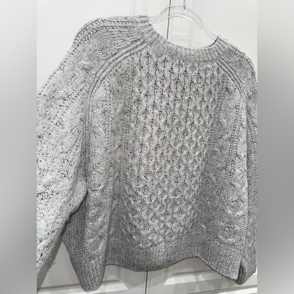 Universal Thread Light Gray Sweater - Picture 4 of 9